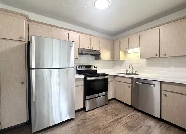 Property at 132 North St Unit 10, Newtonville, MA, 02460, 2 beds, 1 bath, [object Object]