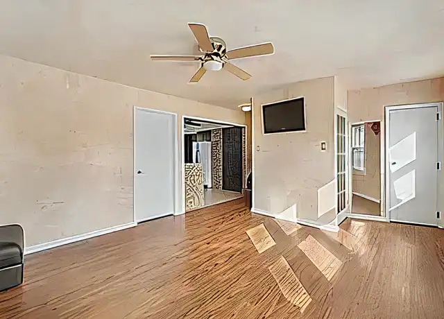 Property at 3410 Ruby St Unit 2, Franklin Park, IL, 60131, 4 beds, 1.5 baths, [object Object]