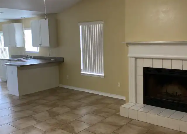 Property at 2820 Tamiami Trl, Crestview, FL, 32539, 3 beds, 2 baths, [object Object]