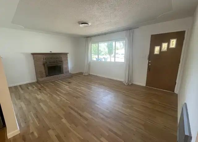 Property at 2117 Deerfield Ave, Redding, CA, 96002, 3 beds, 1 bath, [object Object]
