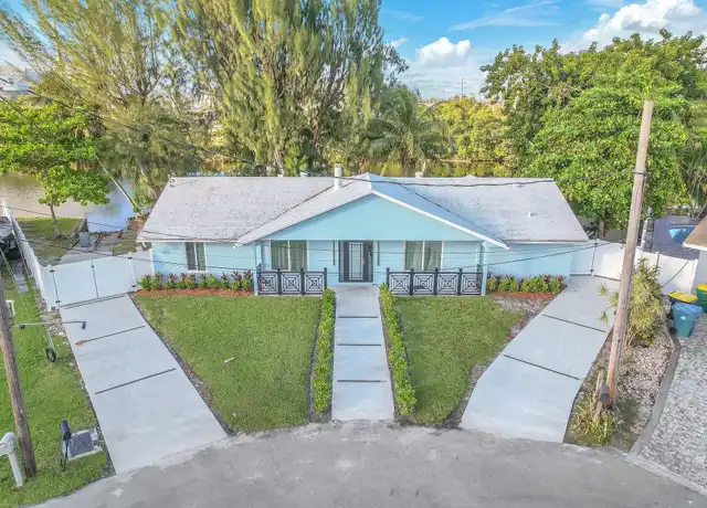 Property at 4400 SW 37th Ave, Fort Lauderdale, FL, 33312, 4 beds, 2 baths, [object Object]