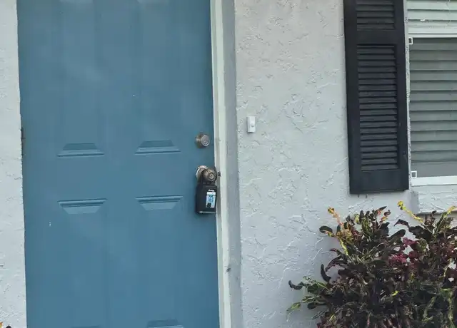 Property at 608 SW 8th Ct, Delray Beach, FL, 33444, 1 bed, 1.5 baths, [object Object]
