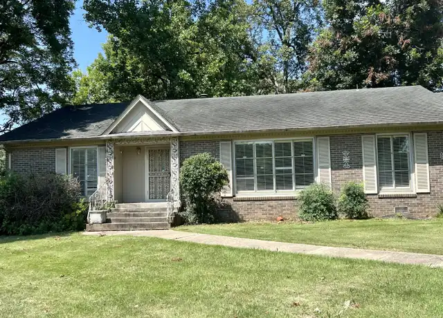 Property at 200 W Cherry Ave, Jonesboro, AR, 72401, 3 beds, 2 baths, [object Object]