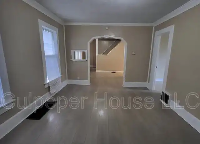 Property at 2320 Mellwood Ave, Toledo, OH, 43613, 3 beds, 1 bath, [object Object]