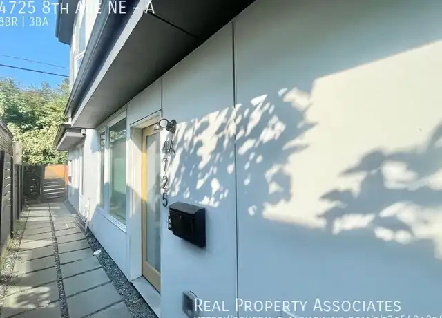 Property at 4725 8th Ave NE Unit A, Seattle, WA, 98105, 8 beds, 2.5 baths, [object Object]