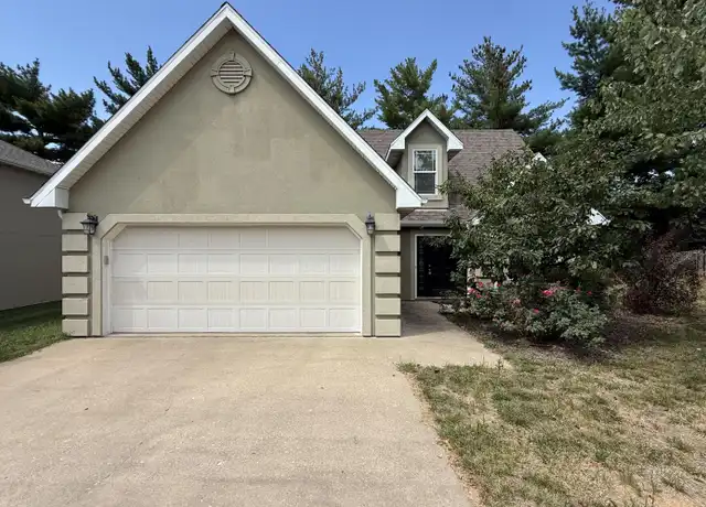 Property at 405 S Village Cir, Columbia, MO, 65203, 3 beds, 2.5 baths, [object Object]