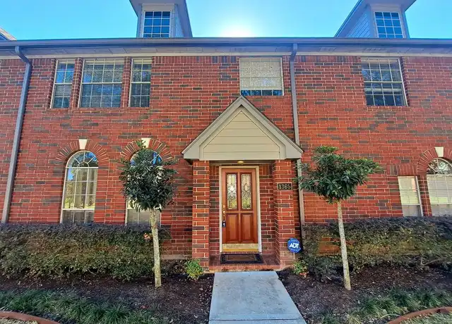 Property at 1365 El Camino Village Dr, Houston, TX, 77058, 3 beds, 2.5 baths, [object Object]