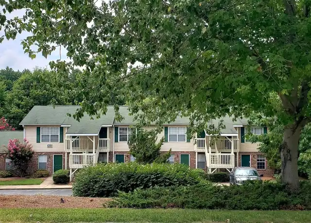 Property at 401 Friendway Rd Unit 403-E, Greensboro, NC, 27409, 1 bed, 1 bath, [object Object]