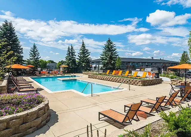 Property at Axis at Westmont - 1 Fountainhead Dr, Westmont, IL, 60559, 1-2 bed, 1-1.5 bath, [object Object]