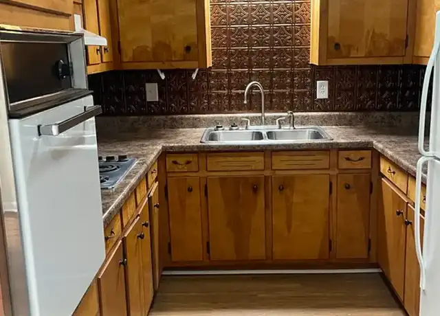 Property at College View Apartments - 1010 Nabors St, Montevallo, AL, 35115, 1 bed, 1 bath, [object Object]
