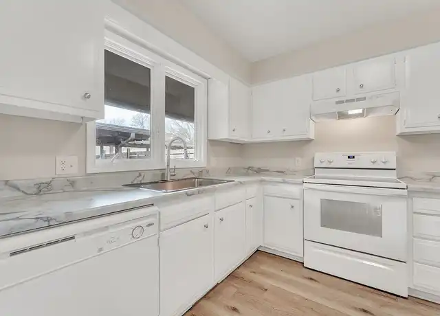 Property at Hickory Village - 3700 E Cherry St, Springfield, MO, 65809, 2 beds, 2 baths, [object Object]