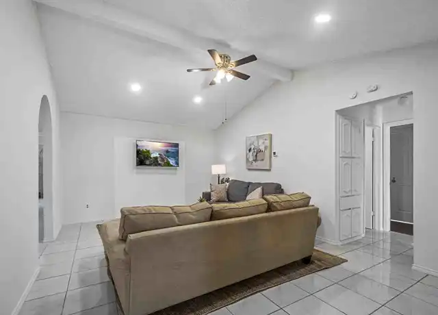 Property at 1007 Westminster Ct Unit 1C, Arlington, TX, 76015, 6 beds, 2 baths, [object Object]