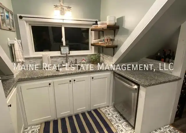 Property at 94 Otis St, Bangor, ME, 04401, 1 bed, 1 bath, [object Object]