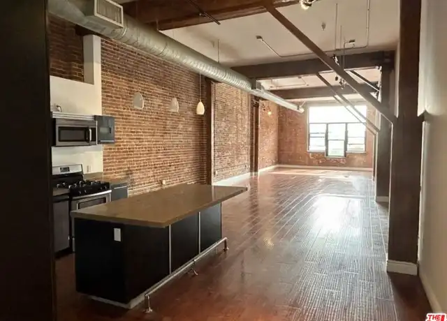 Property at 652 Mateo St Unit 207, Los Angeles, CA, 90021, 1 bed, 1 bath, [object Object]