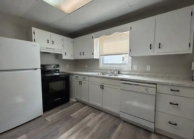 Property at 219 W Flower St Unit D1, Pulaski, TN, 38478, 1 bed, 1.5 baths, [object Object]