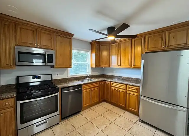 Property at 5 Daniel Ct Unit 1, Saddle Brook, NJ, 07663, 4 beds, 2 baths, [object Object]