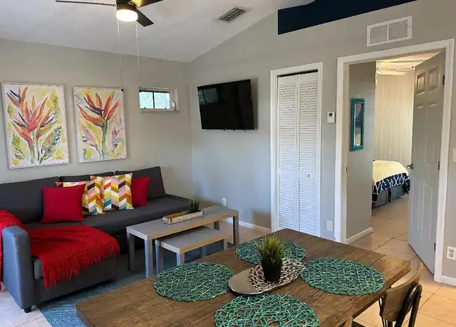 Property at 417 32nd St Unit 4, West Palm Beach, FL, 33407, 1 bed, 1 bath, [object Object]