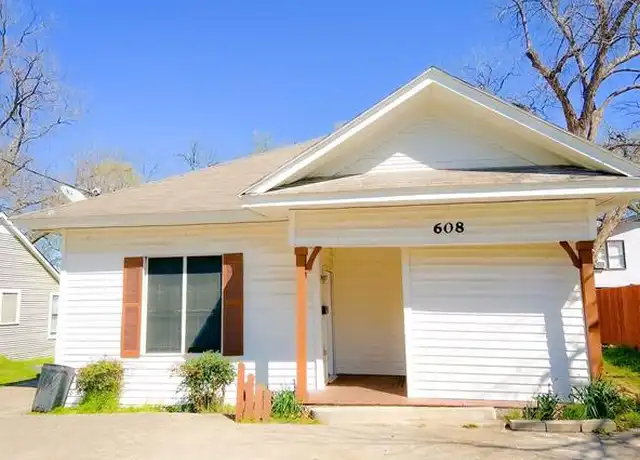 Property at 608 S Adelaide St, Terrell, TX, 75160, 4 beds, 2 baths, [object Object]