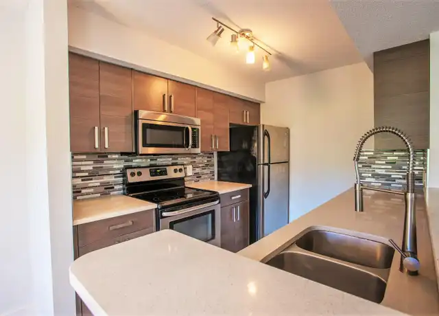 Property at 815 Boynton Beach Blvd Unit 2-105, Boynton Beach, FL, 33426, 1 bed, 1 bath, [object Object]