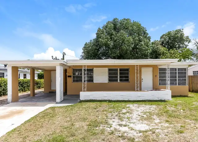 Property at 811 SW 28th Ter, Fort Lauderdale, FL, 33312, 3 beds, 2 baths, [object Object]