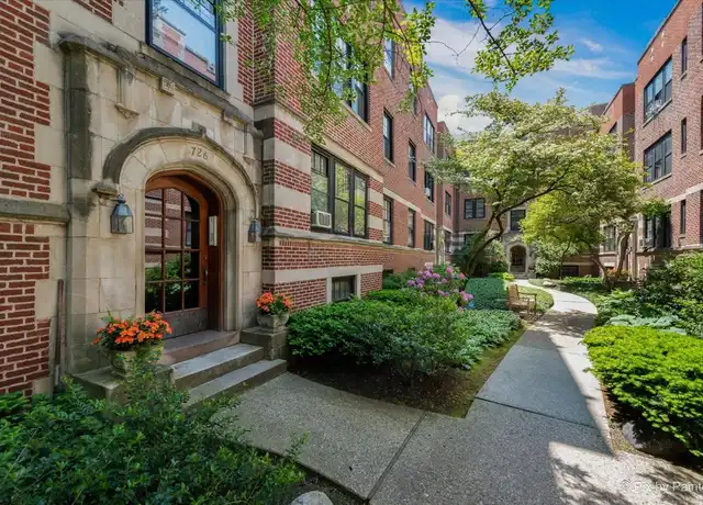 Property at 726 Hinman Ave Unit 2W, Evanston, IL, 60202, 2 beds, 1 bath, [object Object]