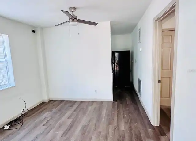 Property at 720 21st Ave S, Saint Petersburg, FL, 33705, 2 beds, 1 bath, [object Object]