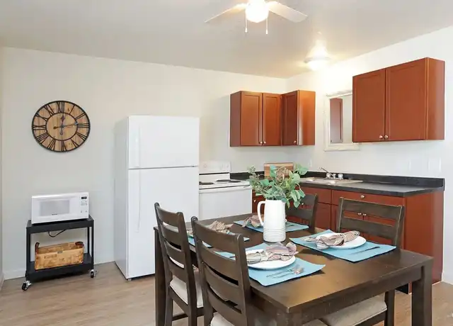 Property at Twin Eagles East - 29456 Old Portland Rd, Adel, IA, 50003, 3 beds, 1 bath, [object Object]