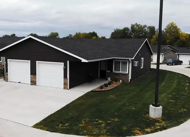Property at Twin Eagles East - 29456 Old Portland Rd, Adel, IA, 50003, 3 beds, 1 bath, [object Object]