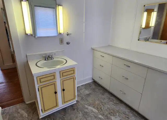 Property at 103 S 3rd St, Sunbury, PA, 17801, 2 beds, 1 bath, [object Object]