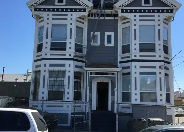 Property at 1136 10th Ave Unit 2, Oakland, CA, 94606, 0 beds, 1 bath, [object Object]