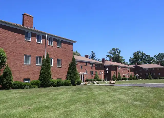 Property at Briardale Commons - 681 Babbitt Rd, Euclid, OH, 44123, 2 beds, 1 bath, [object Object]