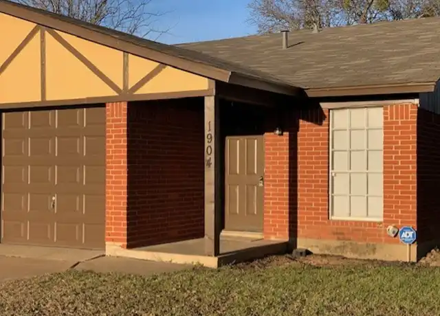 Property at 1904 Starling Ct Unit 1, Cleburne, TX, 76033, 2 beds, 1 bath, [object Object]
