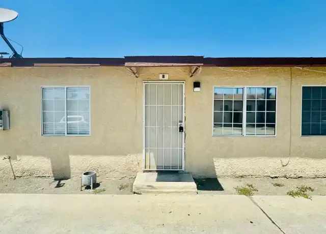 Property at 9413 California Ave Unit 9413-B, South Gate, CA, 90280, 1 bed, 1 bath, [object Object]