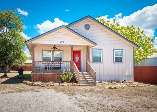Property at 691 Tamarack Dr, Canyon Lake, TX, 78133, 3 beds, 2 baths, [object Object]