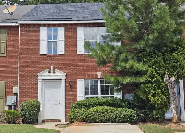 Property at 5821 Strathmoor Manor Cir, Lithonia, GA, 30058, 3 beds, 2.5 baths, [object Object]