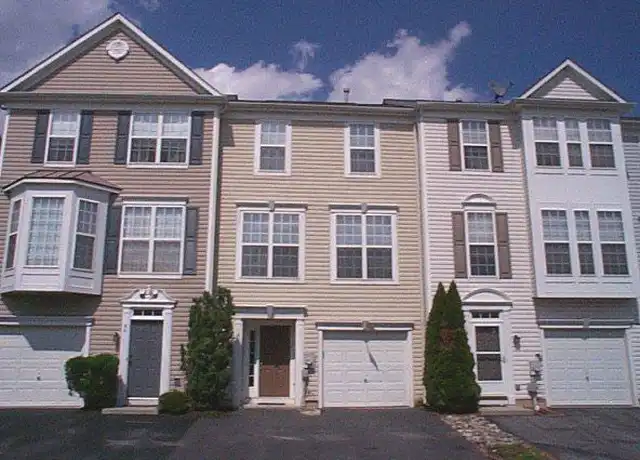 Property at 18 Glennwood Dr, Newark, DE, 19702, 3 beds, 2.5 baths, [object Object]