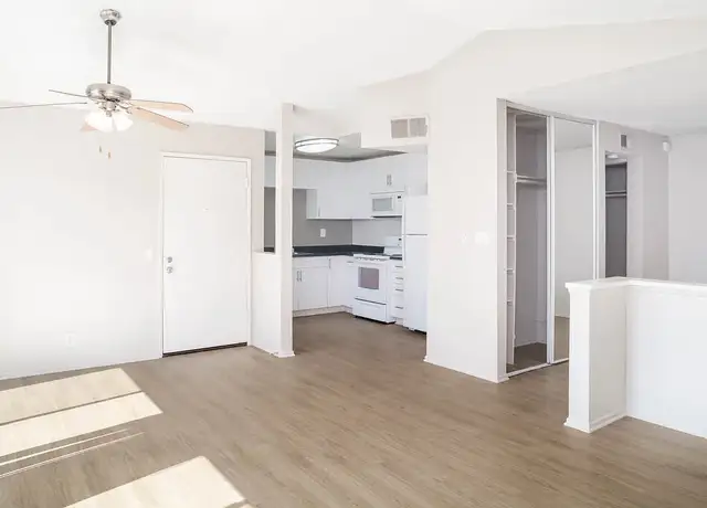 Photo of 650 W Broadway, Anaheim, CA 92805