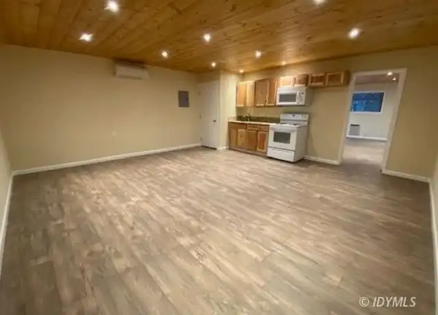 Property at 55517 Howland Rd Unit B, Idyllwild-Pine Cove, CA, 92549, 1 bed, 1 bath, [object Object]