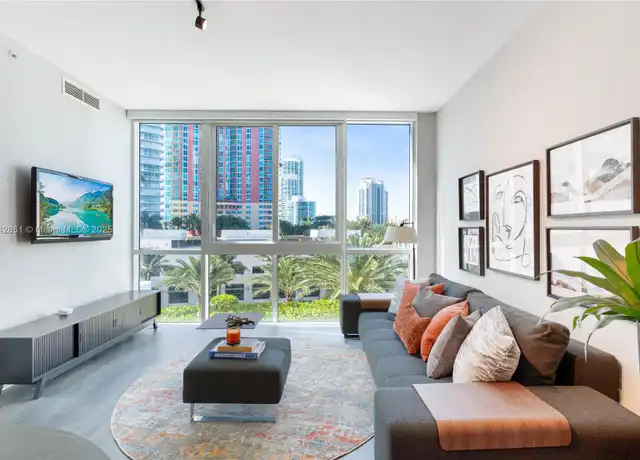 Property at 50 S Pointe Dr #609, Miami Beach, FL, 33139, 1 bed, 1 bath, [object Object]