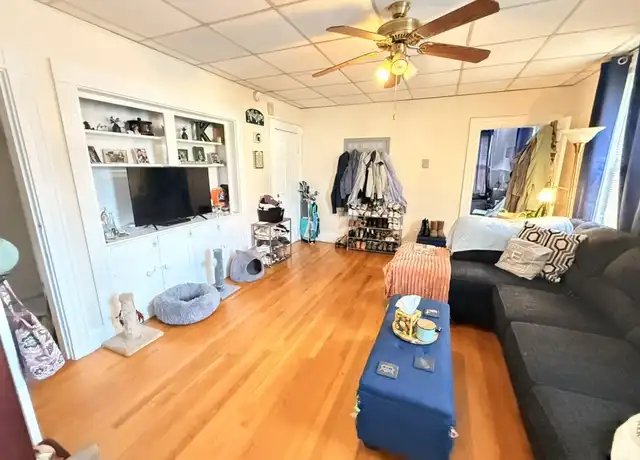 Property at 200 Market St Unit 1, Brighton, MA, 02135, 1 bed, 1 bath, [object Object]