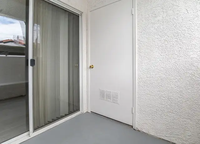 Photo of 4800 E Tropicana Ave, Las Vegas, NV 89121