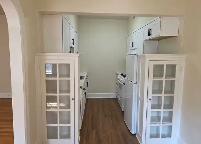 Property at Edgehill Court Apartments - 25 Old Lancaster Rd, Bala Cynwyd, PA, 19004, 1 bed, 1 bath, [object Object]