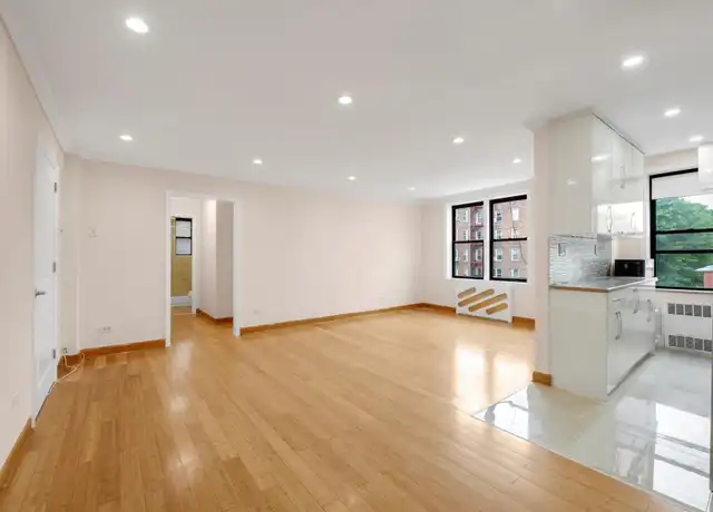 Property at 6530 108th St Unit 3B, Forest Hills, NY, 11375, 2 beds, 1 bath, [object Object]