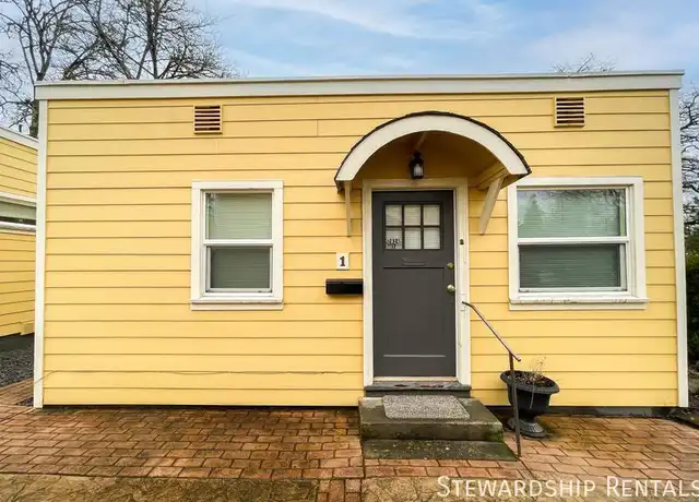 Property at 2024 Emerald St Unit 1, Eugene, OR, 97403, 1 bed, 1 bath, [object Object]