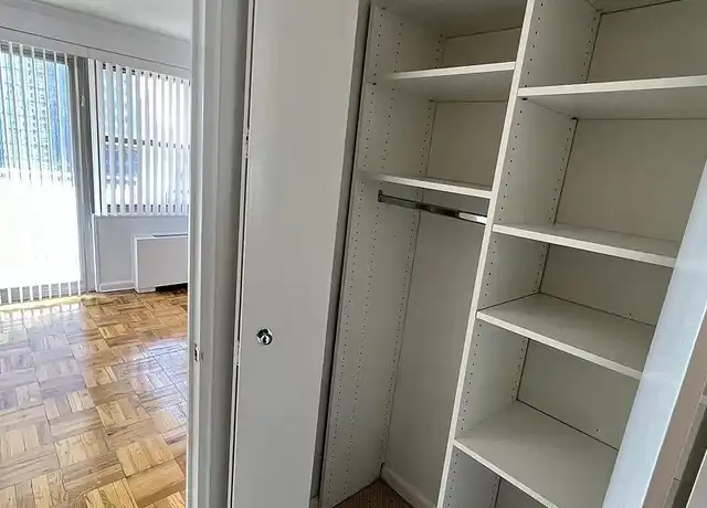 Property at 300 E 40th St Unit 18F, New York, NY, 10016, 0 beds, 1 bath, [object Object]