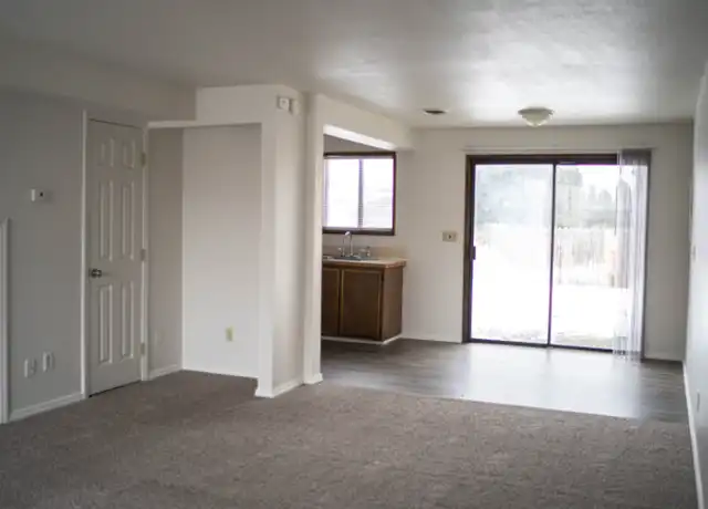 Property at 703 N Tweedt St Unit 204, Kennewick, WA, 99336, 2 beds, 1 bath, [object Object]
