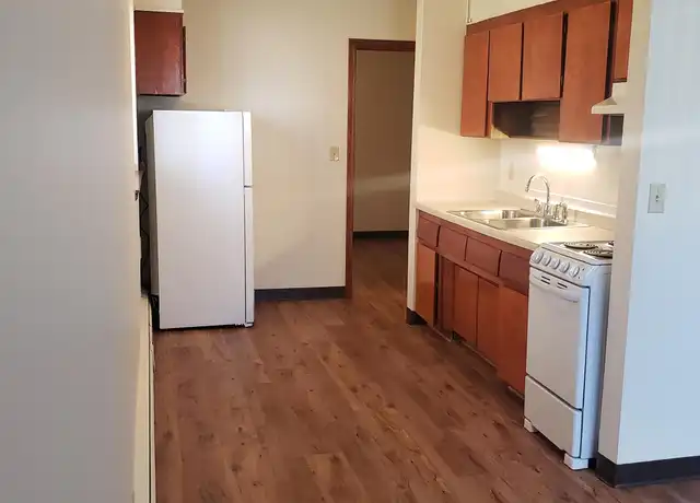 Property at 1642 Eustis St Unit 06A, Lauderdale, MN, 55108, 1 bed, 1 bath, [object Object]
