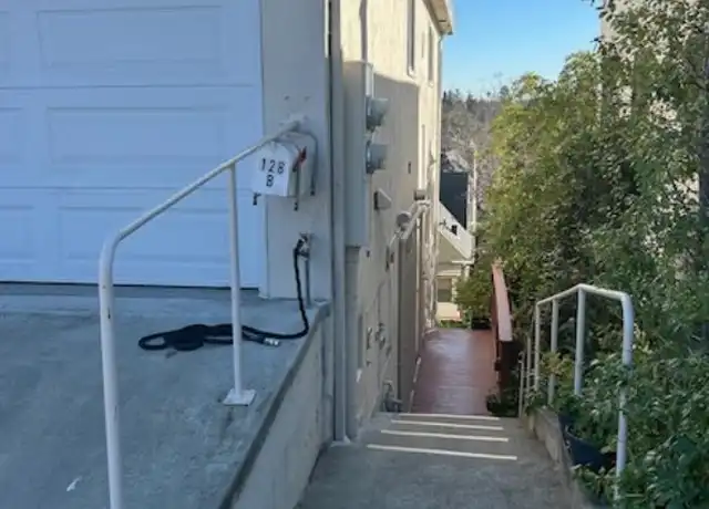 Property at 128 Moraga Ave Unit B, Piedmont, CA, 94611, 1 bed, 1 bath, [object Object]