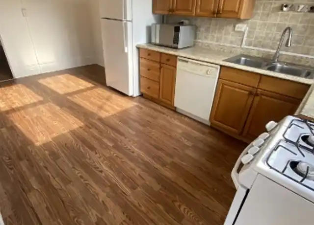 Property at 42 S Grandview Ave Unit 2, Daytona Beach, FL, 32118, 1 bed, 1 bath, [object Object]