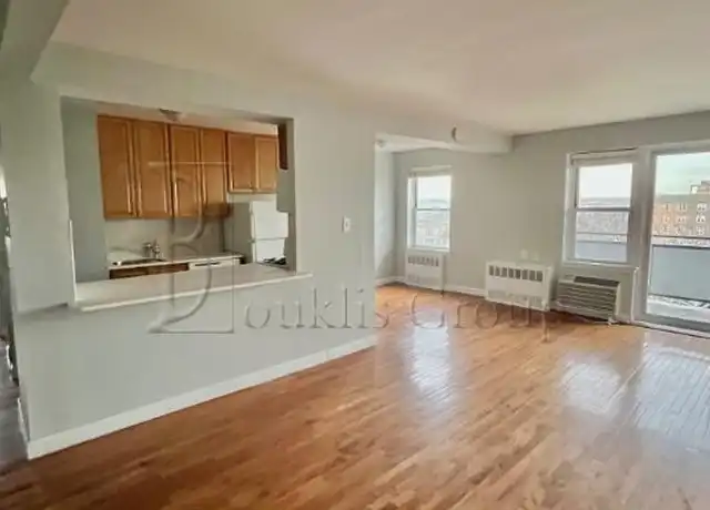 Property at 1670 Bell Blvd Unit 522, Flushing, NY, 11360, 1 bed, 1 bath, [object Object]